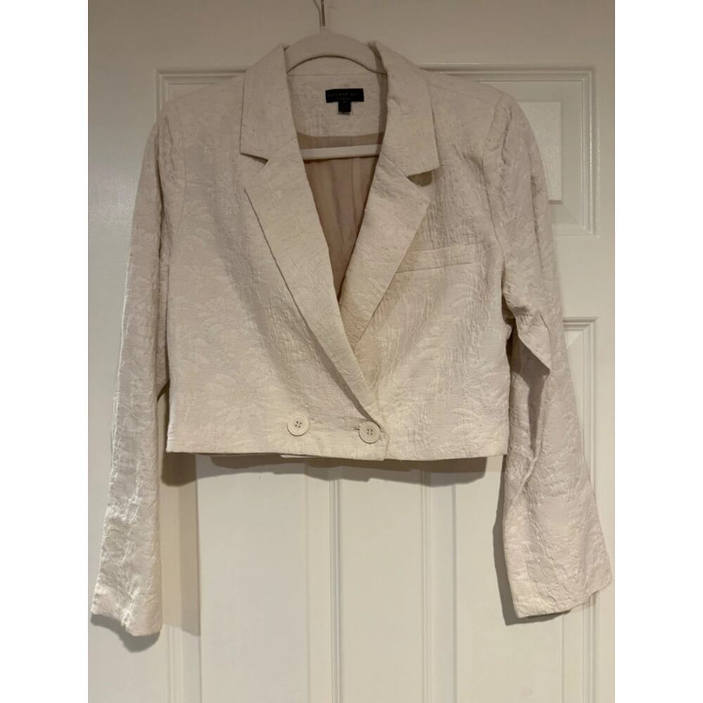 Anthropologie’s Current Air Women’s Floral Cropped Blazer